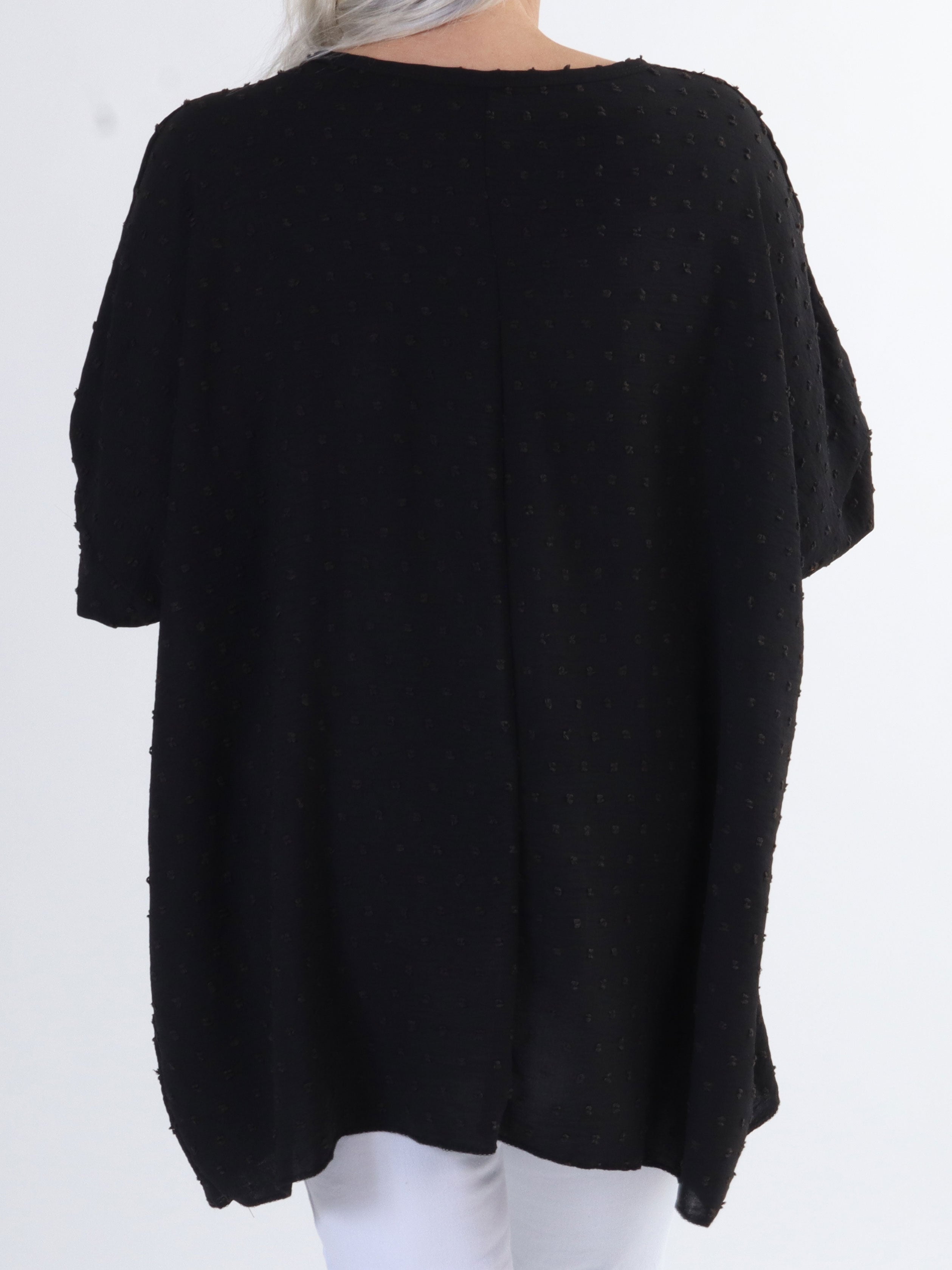 Mileah - Söt plus size blus med prickiga detaljer
